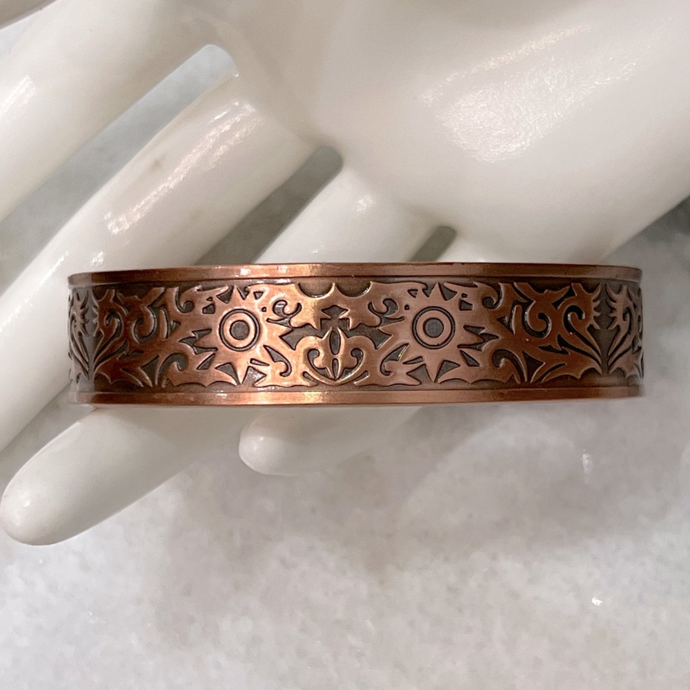 Magnetic Jewelry Open Cuff Rosetone Bangle